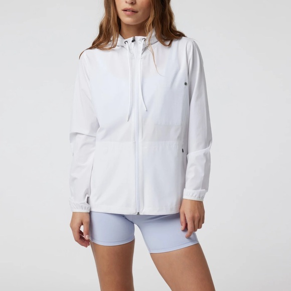 Vuori Jackets & Blazers - NWT Vuori Outdoor Hooded Trainer Shell Jacket in White  Size XS